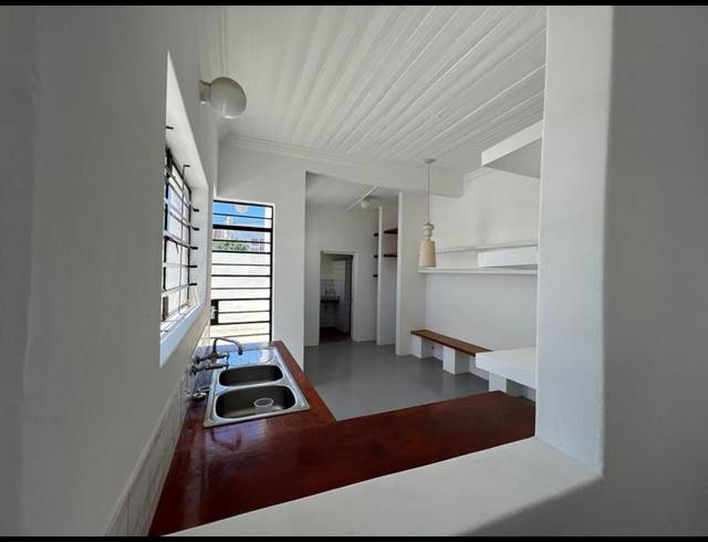 2 BEDROOM PROPERTY TO RENT IN WOODSTOCK